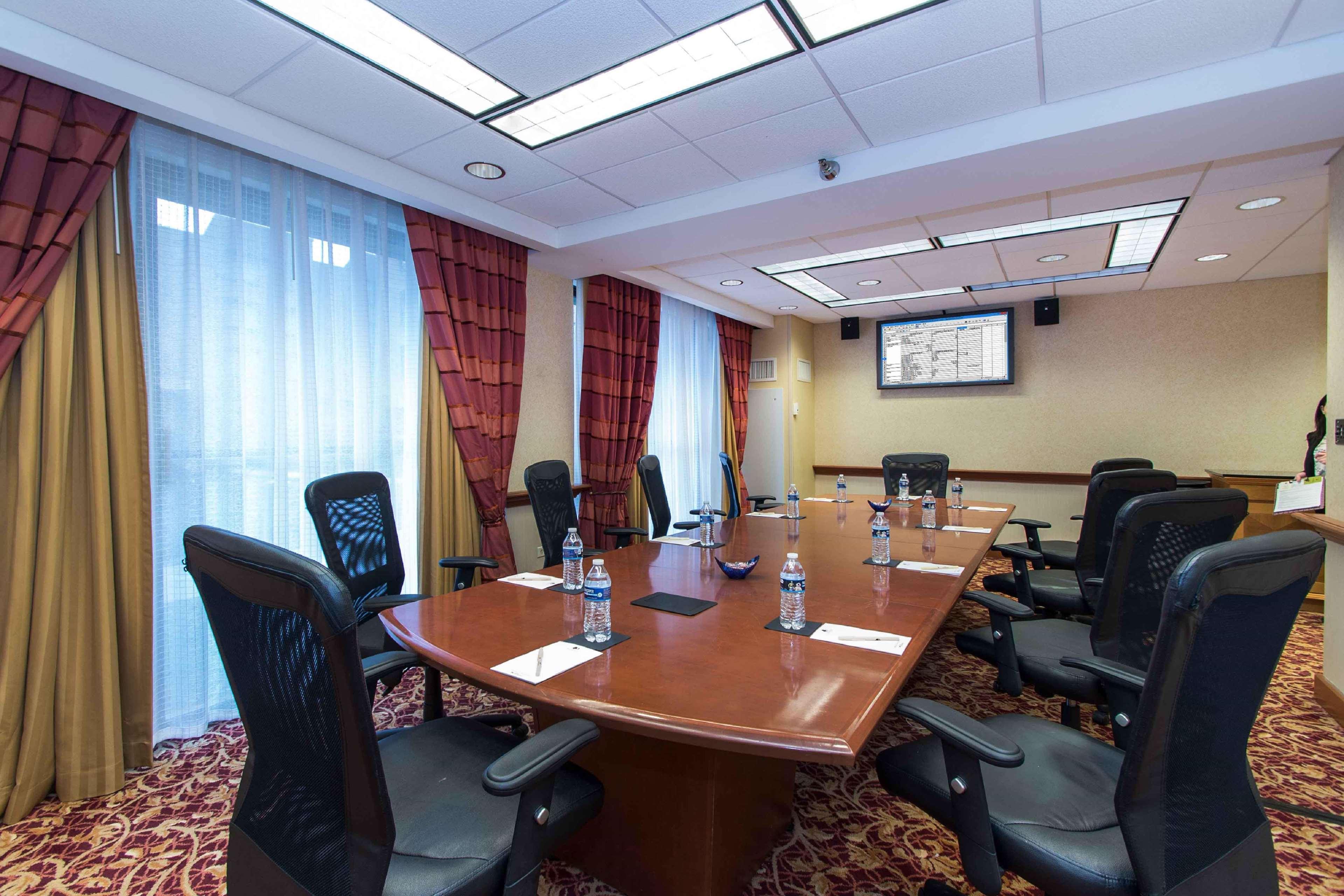 Doubletree By Hilton Cleveland East Beachwood Ngoại thất bức ảnh