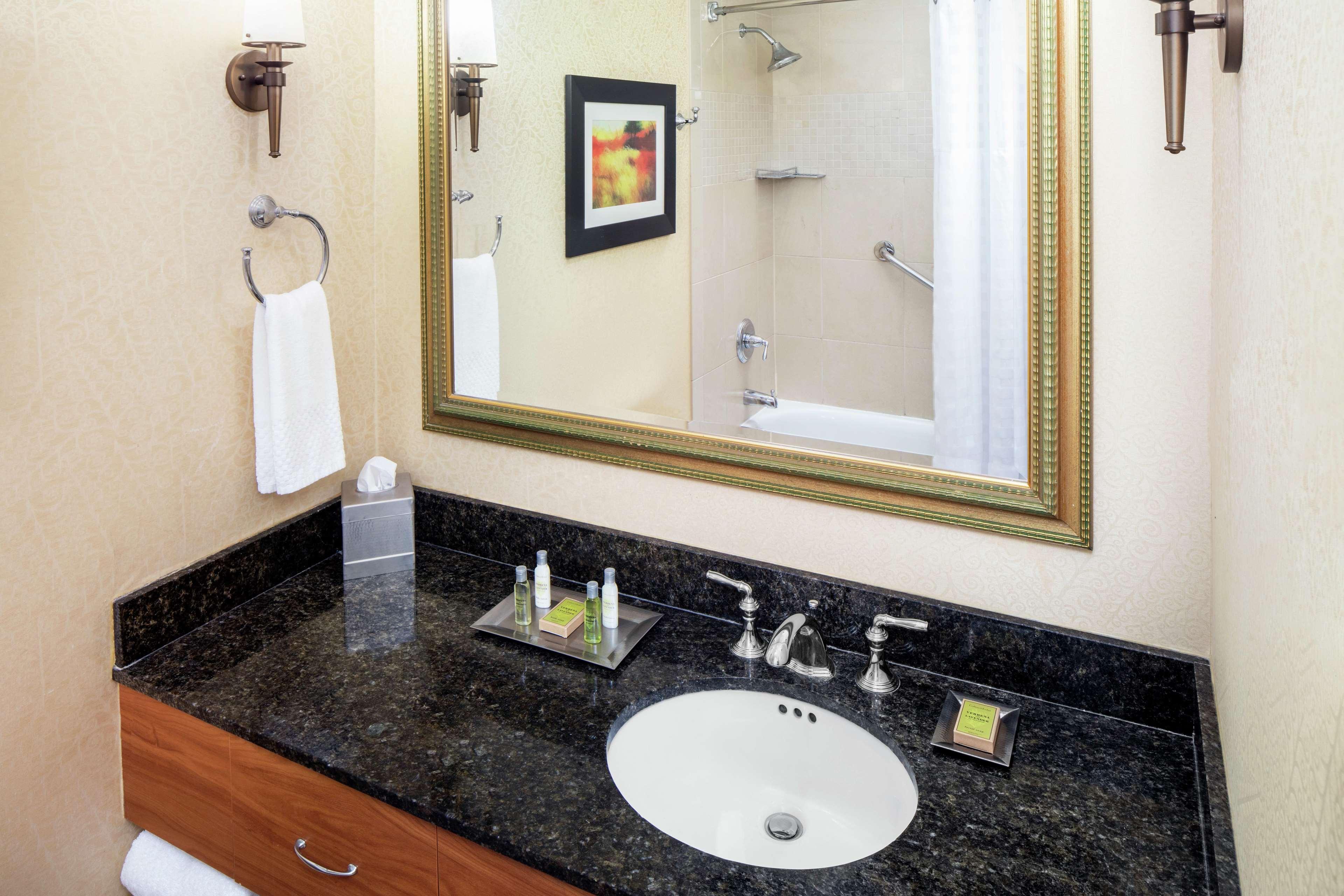 Doubletree By Hilton Cleveland East Beachwood Ngoại thất bức ảnh